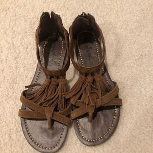 Minnetonka Fringe sandals